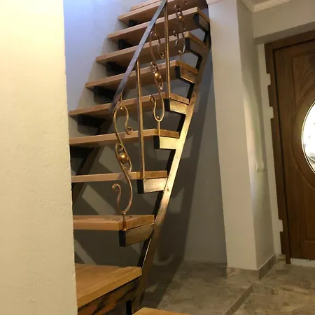 Apartamento будинок в селі Shayan